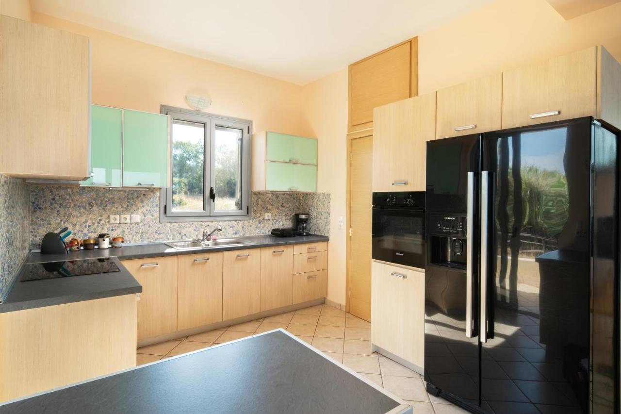 Spacious Beachfront Maisonettes With Stunning Views & A Private Beach Monemvasia Exterior photo