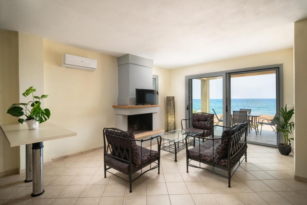 Spacious Beachfront Maisonettes With Stunning Views & A Private Beach Monemvasia Exterior photo